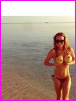 Amanda Holden Nude Pictures