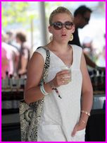 Busy Philipps Nude Pictures