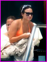 Demi Lovato Nude Pictures