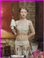 Emily Browning Nude Pictures