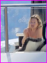 Kate Moss Nude Pictures