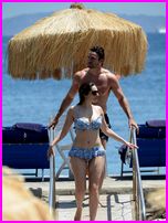 Kelly Brook Nude Pictures