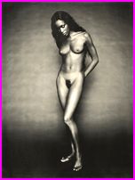 Naomi Campbell Nude Pictures