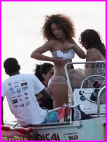 Rihanna Nude Pictures