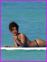 Rihanna Nude Pictures