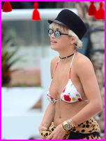 Rita Ora Nude Pictures