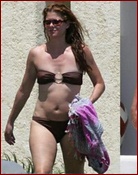 debra-messing_01.jpg - 115 KB