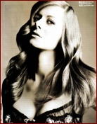 debra-messing_07.jpg - 142 KB