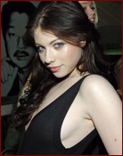 michelle-trachtenberg_04.jpg - 117 KB