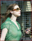 michelle-trachtenberg_09.jpg - 139 KB