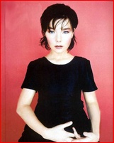 bjork_16.jpg - 69 KB