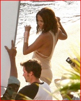 halle-berry_07.jpg - 127 KB