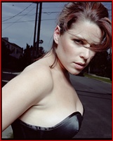 neve-campbell_09.jpg - 219 KB