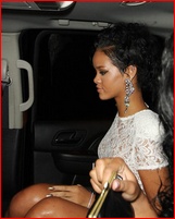 rihanna_04.jpg - 166 KB