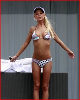 tara-reid_03.jpg - 79 KB