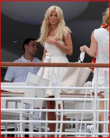 victoria-silvstedt_15.jpg - 172 KB