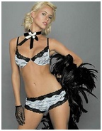 nicole-neuman_02.jpg - 77 KB