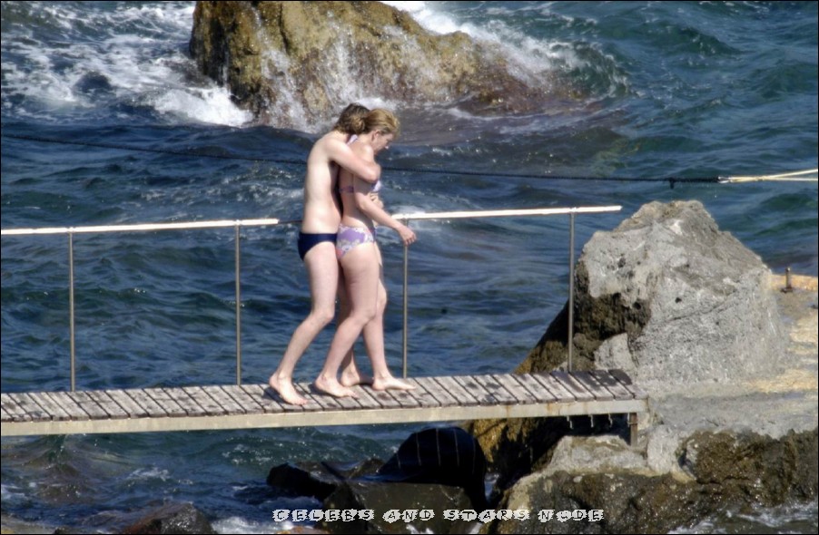 Toni Colette Paparazzi Topless Photos @ Free Celebrity Movie Archive.