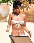 Rihanna Nude Pictures