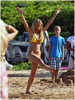 Brooklyn Decker Nude Pictures