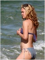 Julia Stiles Nude Pictures