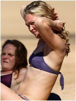 Julia Stiles Nude Pictures