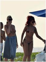 Rihanna Nude Pictures